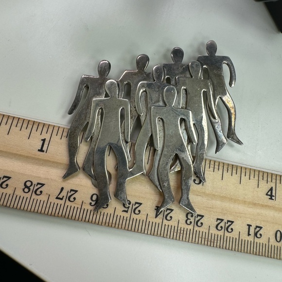 Vintage Mexico Sterling Silver TC-173 Eight Men Brooch / Pin - Picture 3 of 8